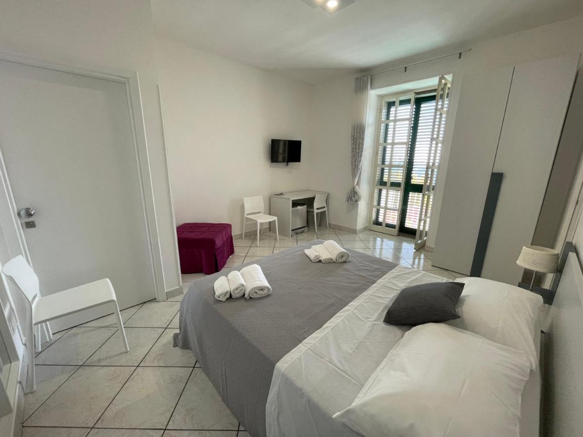 Hotel Casa Crispi Noto Exterior foto